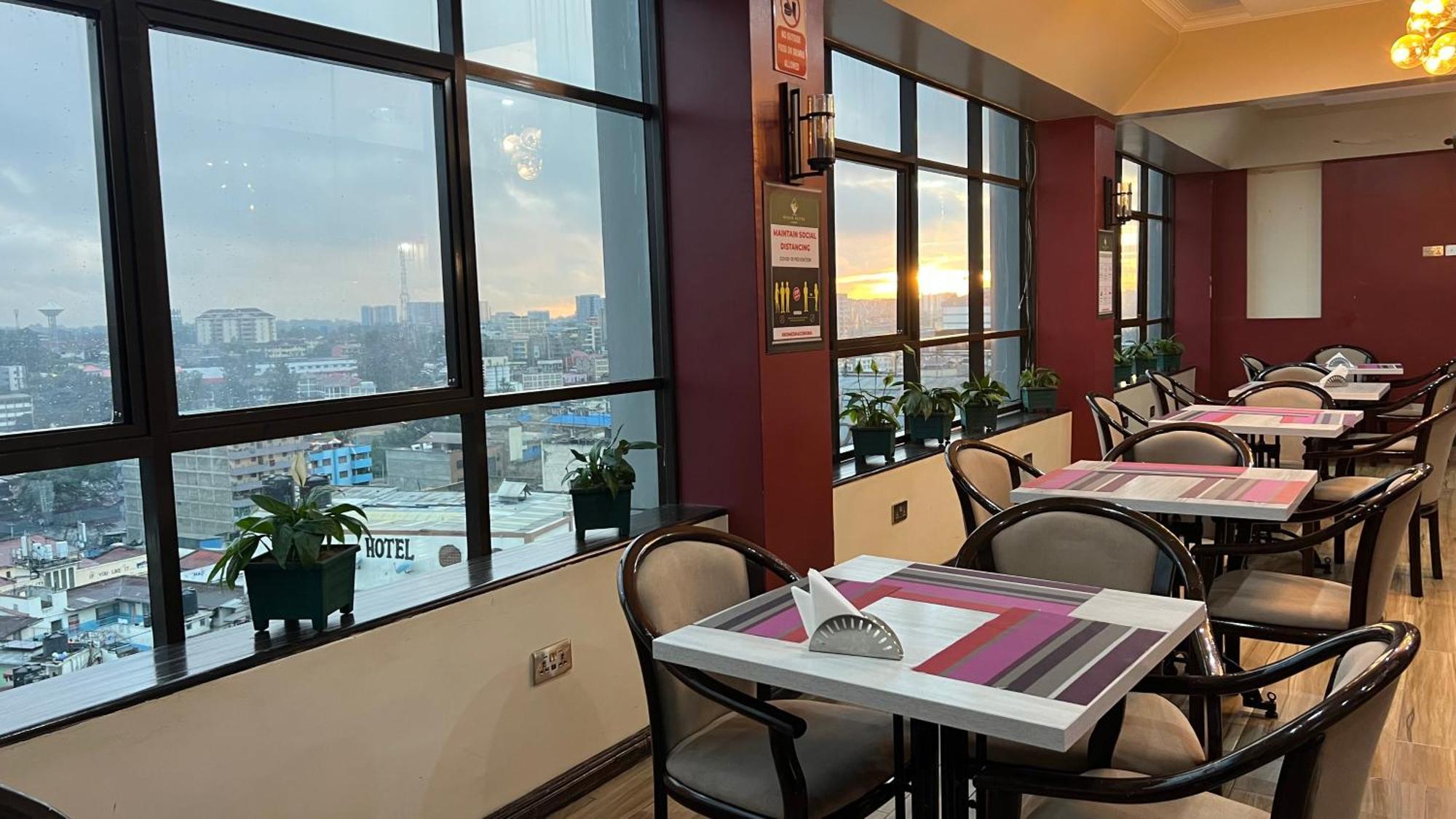 Hemak Suites Hotel ナイロビ エクステリア 写真