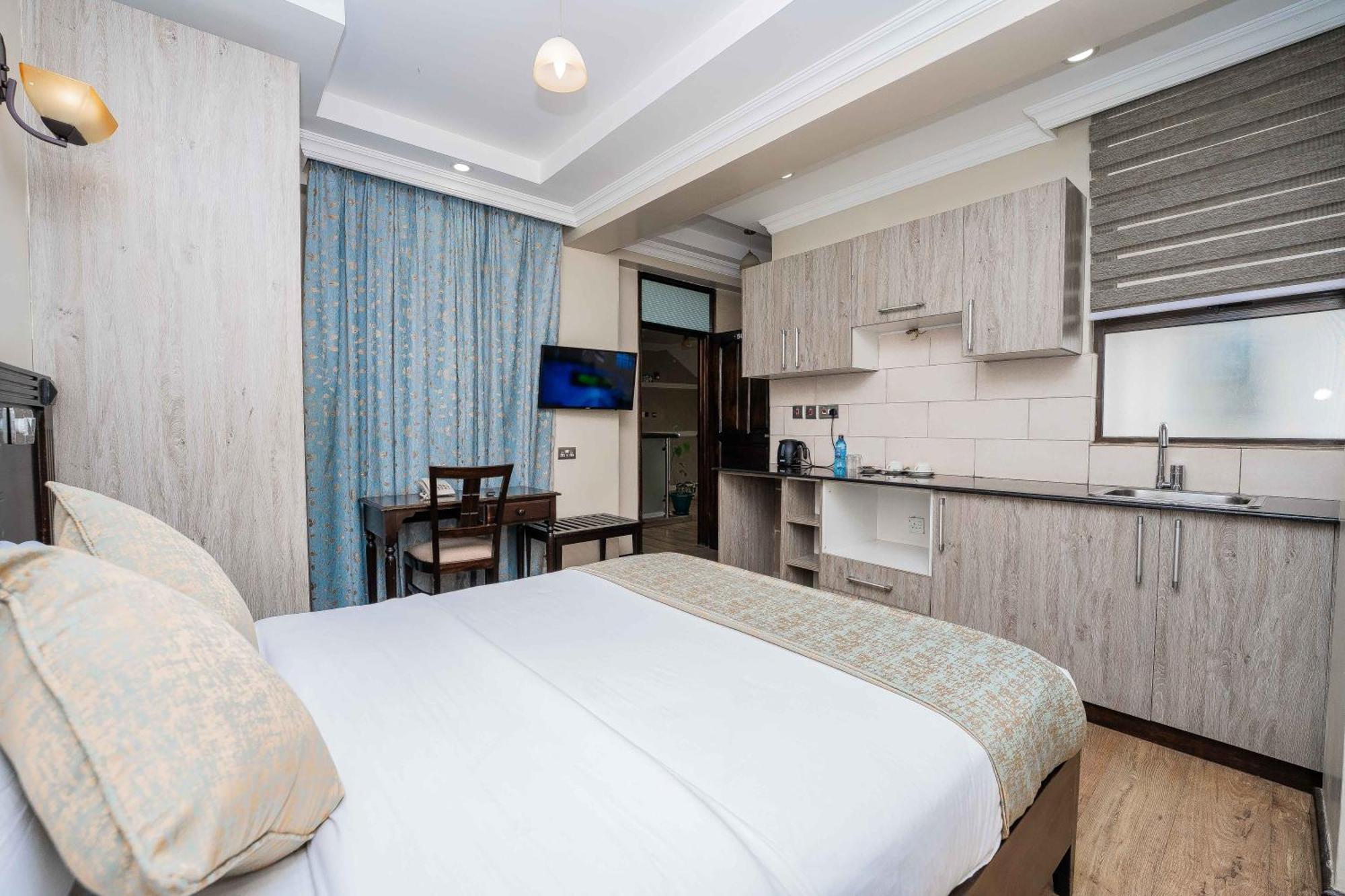Hemak Suites Hotel ナイロビ エクステリア 写真