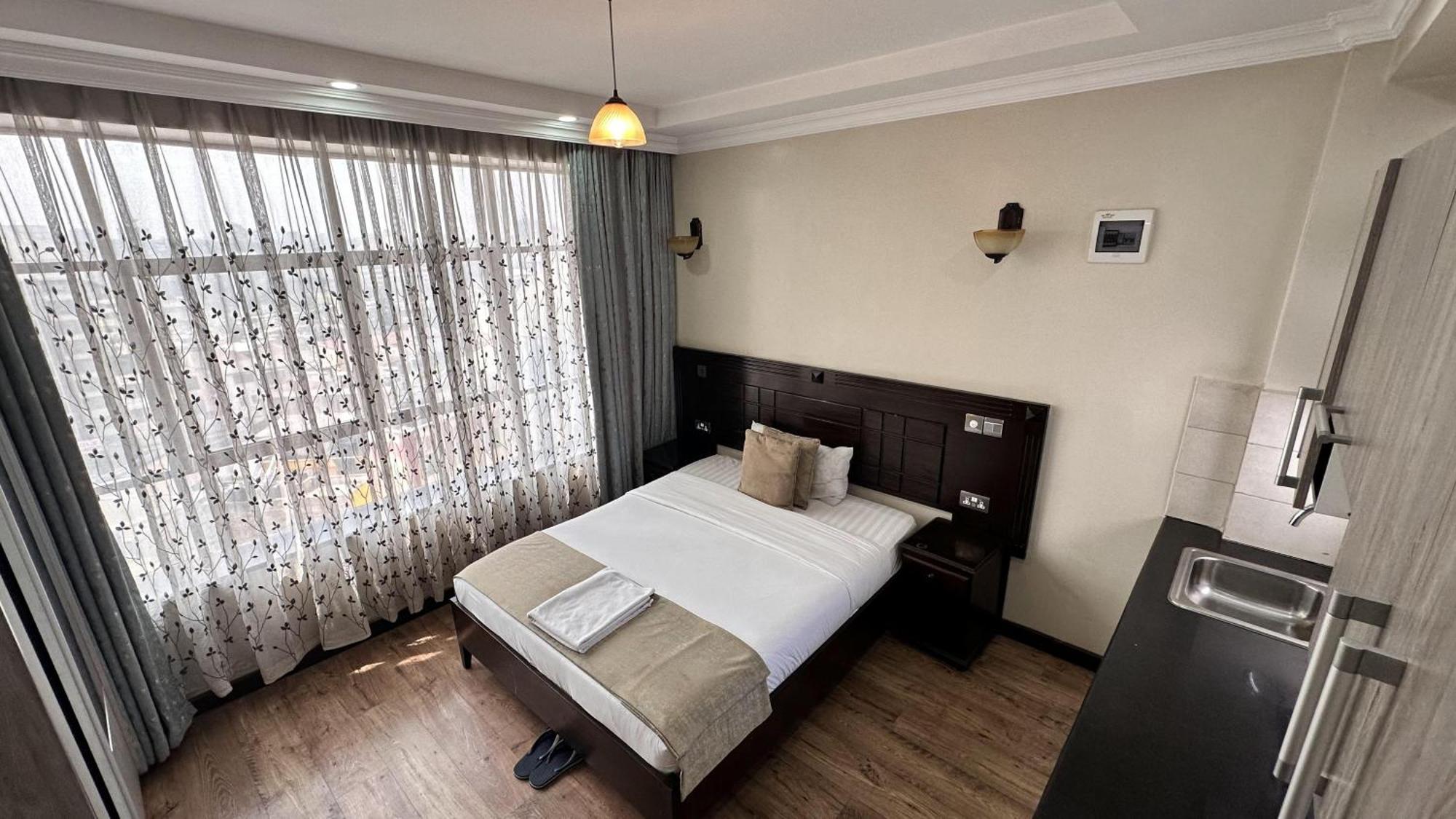 Hemak Suites Hotel ナイロビ エクステリア 写真