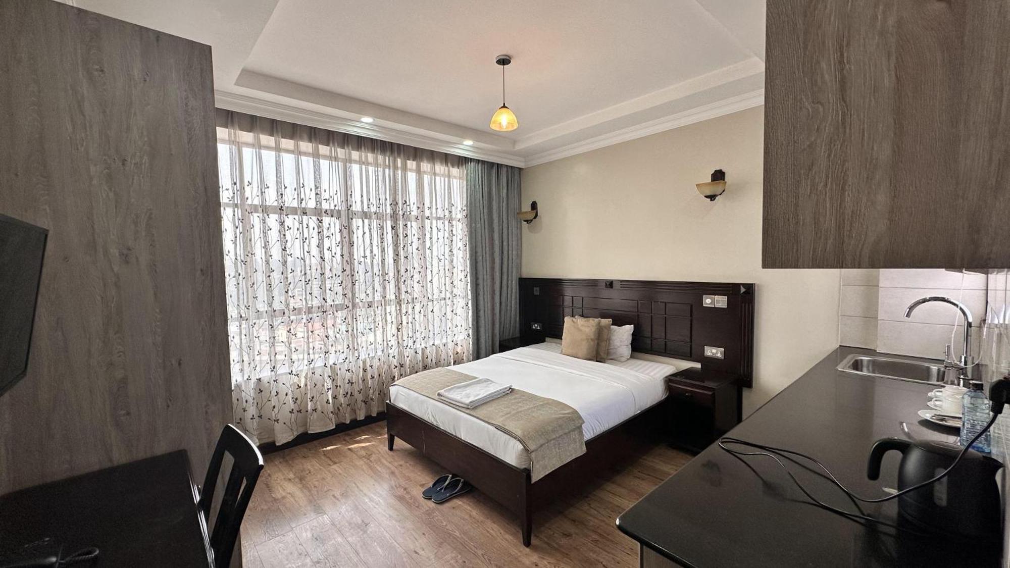 Hemak Suites Hotel ナイロビ エクステリア 写真
