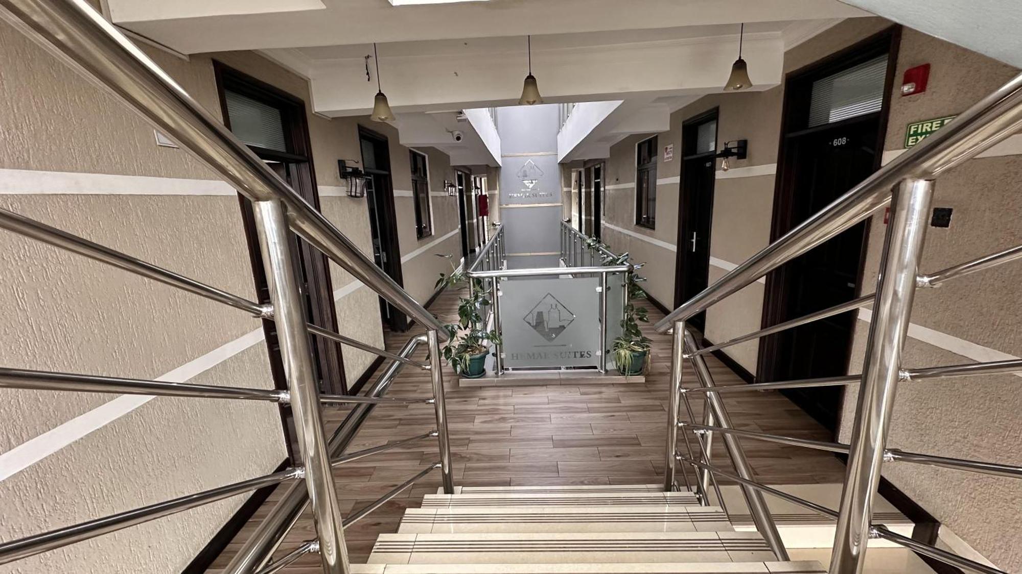 Hemak Suites Hotel ナイロビ エクステリア 写真