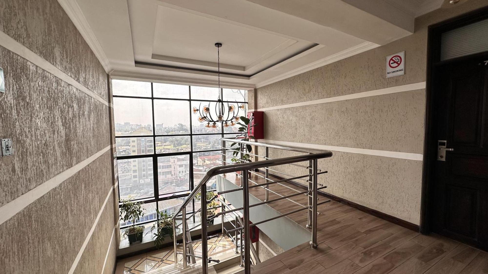 Hemak Suites Hotel ナイロビ エクステリア 写真