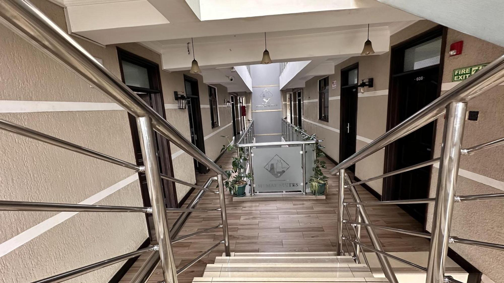 Hemak Suites Hotel ナイロビ エクステリア 写真