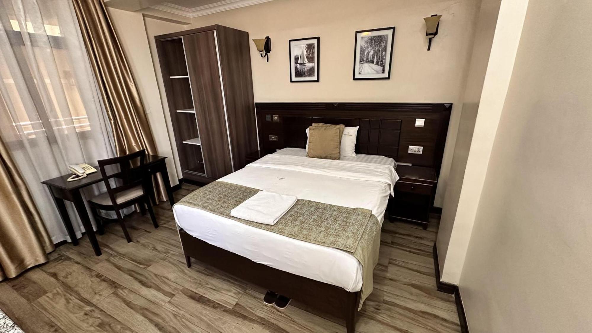 Hemak Suites Hotel ナイロビ エクステリア 写真